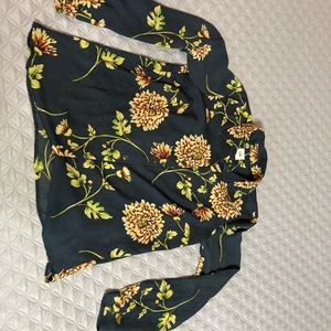 Cabi long sleeve Daisy blouse size small